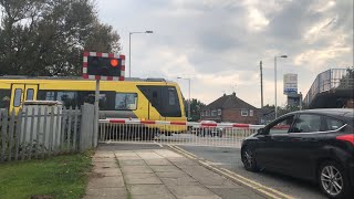 Broken Tension Cord Pedestrian Climbs On Barrier Leasowe Level Crossing Merseyside 21924 [upl. by Olzsal]