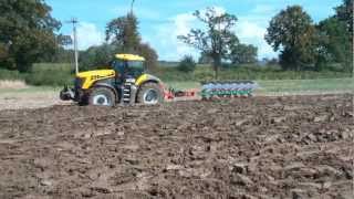 JCB FASTRAC vs John Deere v orbě [upl. by Heisel997]