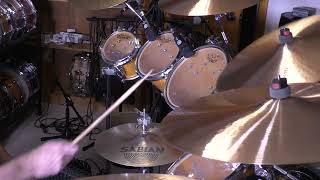 A Zildjian 14quot New Beat HiHats Versus Sabian AA 14quot Regular Hats [upl. by Bonnell]