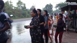 Cambodian Playing Water in Khmer New Year last day [upl. by Ivey]