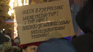 TK tymczasowo zablokował możliwość postawienia mediów publicznych w stan likwidacji [upl. by Holtorf]