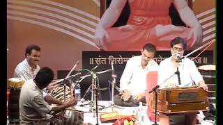 Pandit Hridaynath Mangeshkar With Tabla Dholki Maestro Ashok Kadam Song Avachita Parimalu [upl. by Eigroeg]