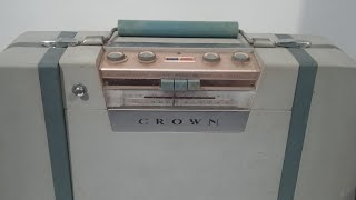 Radio tocadiscos Crown Stp50 [upl. by Hayotal]