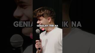 Genialny trik na Tinderze standup polskistandup humor komik tinder [upl. by Mehala]