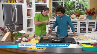 Receta de tacos de pollo junto al Chef James  Un Nuevo Día  Telemundo [upl. by Ume]