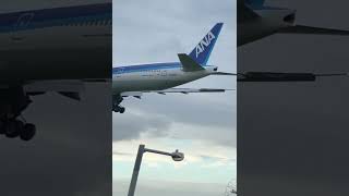 ANA airways Boeing 777300 coming from Tokyo to landing Heathrow airport London [upl. by Euqirdor]