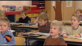 Playway teacher training films Consolidation of vocabulary and intelligencebuilding activities [upl. by Anoirtac]