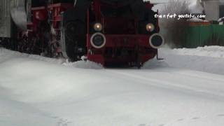 HDDampflok 52 7596 macht den Schneepflug in Kleinengstingen  Supergenial [upl. by Netnilc]