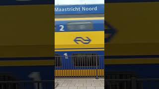 Virm komt door Maastricht Noord [upl. by Ebehp]