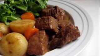 Recette Cubes de Chevreuil en Sauce [upl. by Angrist]