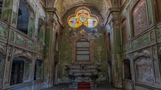 ESPLORIAMO UNA MAGNIFICA CHIESA ABBANDONATA TUTTA DIPINTA DI VERDE ABBIAMO RISCHIATO GROSSO [upl. by Dobson588]