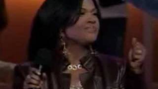 CeCe Winans Waging war GGG [upl. by Iruy]