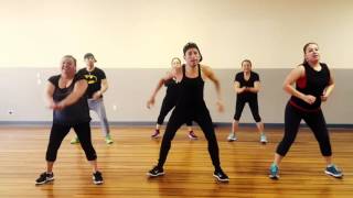 Machuca el chile los karkis zumba con Roberto [upl. by Aneert444]