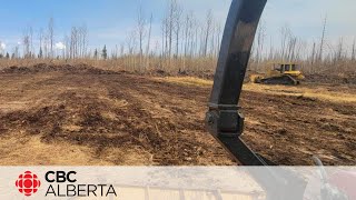 Firebreaks and generators What’s happening in Fort McMurray [upl. by Mond]