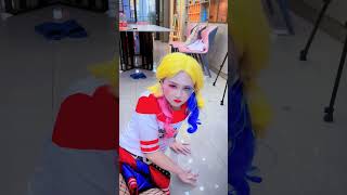 Chica payaso en un accidente de coche cosplay payaso onepiece clown anime funny couple [upl. by Kilmarx]