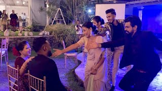 Surprise Dance  කසුනිගේ වෙඩින් එකේ හදිස්සියේ දාපු ඩාන්ස් එක 😀 Kasuni amp Malintha Wedding Day [upl. by Janicki859]