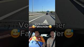 Versuch immer ein Vorbild für andere zu sein 🤣fahrlehrer vorbild comedy [upl. by Hsirehc]