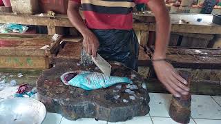 How To Clean Parrot Fish Fast And Easy [upl. by Larcher696]