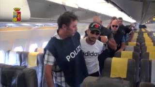 Ecco il video dellarresto a Fiumicino del latitante Manuel Brunetti [upl. by Ahsyla]