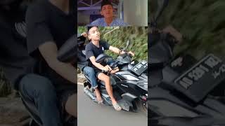 APA YANG DI LAKUKAN PRIA INI DI JALAN KOK BISA vidiolucu vidioviral reaction psht silat fyp [upl. by Ocimad95]