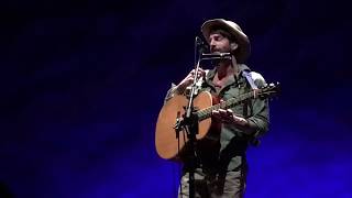 Ray LaMontagne Storyteller Talks Laughs with the Audience 102517 Hippodrome Theatre MD [upl. by Asilegna461]