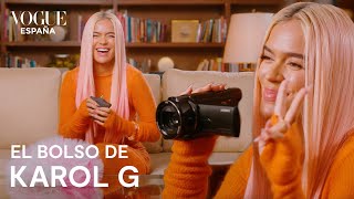 ¿Qué hay en el bolso de Karol G  VOGUE España [upl. by Hijoung]