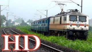 LGD WAP7 JAIPUR MYSORE SUPERFAST EXPRESS AT MISROD BHOPAL [upl. by Enelec]