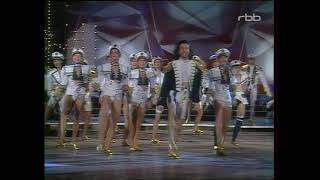 Fernsehballett  Stand Up [upl. by Aldrich]