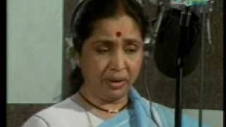 Asha Bhosle  Marathi Live  jiwalaga kadhi re yeshil too [upl. by Kristi780]