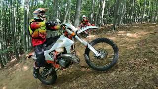 Atacați de viespii în pădure ❗️Beta rămâne fără benzină ⁉️🤔🤔🤔Enduro Tours Lithuania [upl. by Banebrudge]