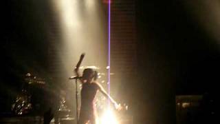 Superbus  Apprendsmoi  jeu des mains live Lyon 181209 [upl. by Soiritos]