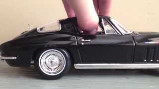 Review 118 1965 Chevrolet Corvette StingRay by Maisto  The Model Garage [upl. by Haleehs968]