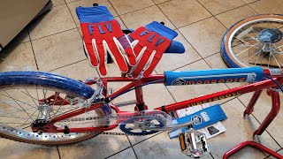 2021 Mongoose Supergoose 20quot BMX Unboxing Red And Blue [upl. by Lananna102]