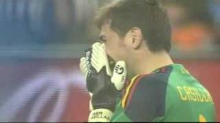 Casillas llora despues del gol de Iniesta en la final  España vs Holanda 10 [upl. by Arlie]