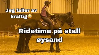 Ridetime på stall øysand  hele hesten og jeg faller😳 [upl. by Cleaves]