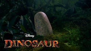 Momento Disney quotLa Travesía del Huevoquot Dinosaurio [upl. by Yarak718]