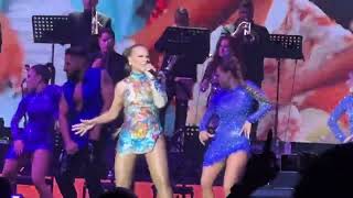 Olga Tañon  Es mentiroso nueva versión Simetría Tour Coliseo de Puerto Rico [upl. by Enylecoj]