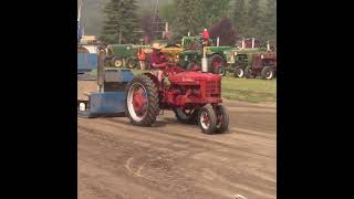 Don Tauber  Farmall H [upl. by Isaak]