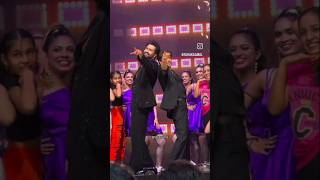 Shahrukh khan and viky kaushal dance on stage 4000hrwatchtime trending indianactor [upl. by Dehnel]