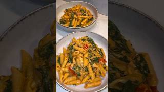 Spinazie penne room pasta recept  kremali ispanakli makarna tarifi [upl. by Ahola675]