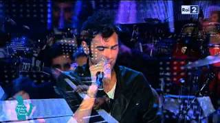 24122011MARCO MENGONI live  CONCERTO di NATALE quotTanto il resto cambiaquot [upl. by Monty385]