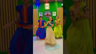 Chimani Mazi udun geli marathi song Dance 🪩💃🏻🕺🏻 dance marathisong trending song viralvideo [upl. by Dlawso952]