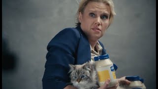 Hellmanns Super Bowl Commercial 2024 Kate McKinnon The Pose Ad Review [upl. by Noned849]