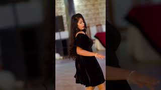 ආඩම්බරයි බැලුවම නම් එයා 💖 srilankanweddingdj djgayan danceperformance girlsdance surprisedance [upl. by Serdna]