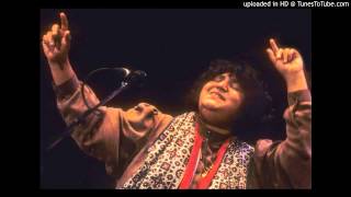 Abida Parveen  Menda Dil Ranjhan Rawal Mange Raanjhan [upl. by Adnalay]