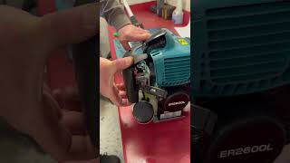 Starting a Makita ER2600L Petrol Line Trimmer [upl. by Phenice107]