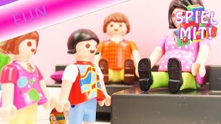 Playmobil Film Deutsch – Lena bekommt ein kleines Brüderchen Schock nachdem sie Chrissi trifft Story [upl. by Heilman554]