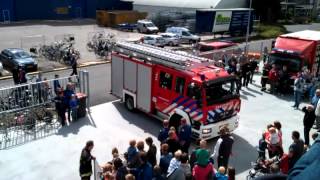 Demo beknelling opendag brandweer Lekkerkerk [upl. by Sadonia]