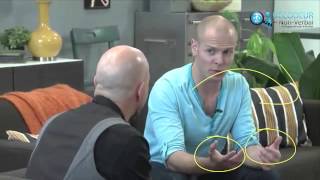 Tim Ferriss  le quotbugquot nonverbal quand il parle de son livre [upl. by Beth661]