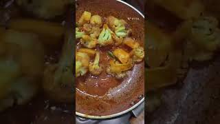 Cauliflower Curry ❤❤ food cooking cookinghobby snacks snack foodie foodlover evening [upl. by Blakeley]